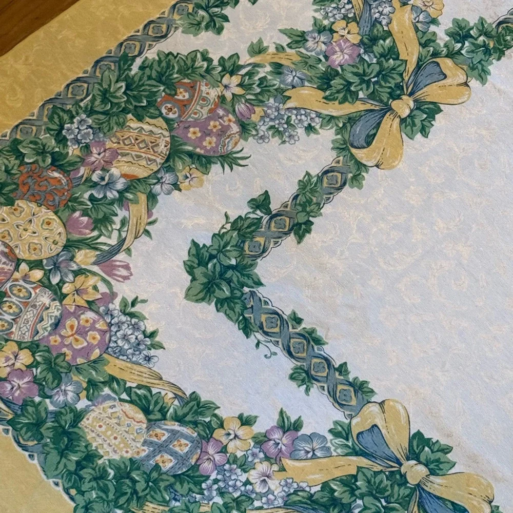 Vintage (1997) Spring Easter Theme Oblong Tablecloth Oblong (82